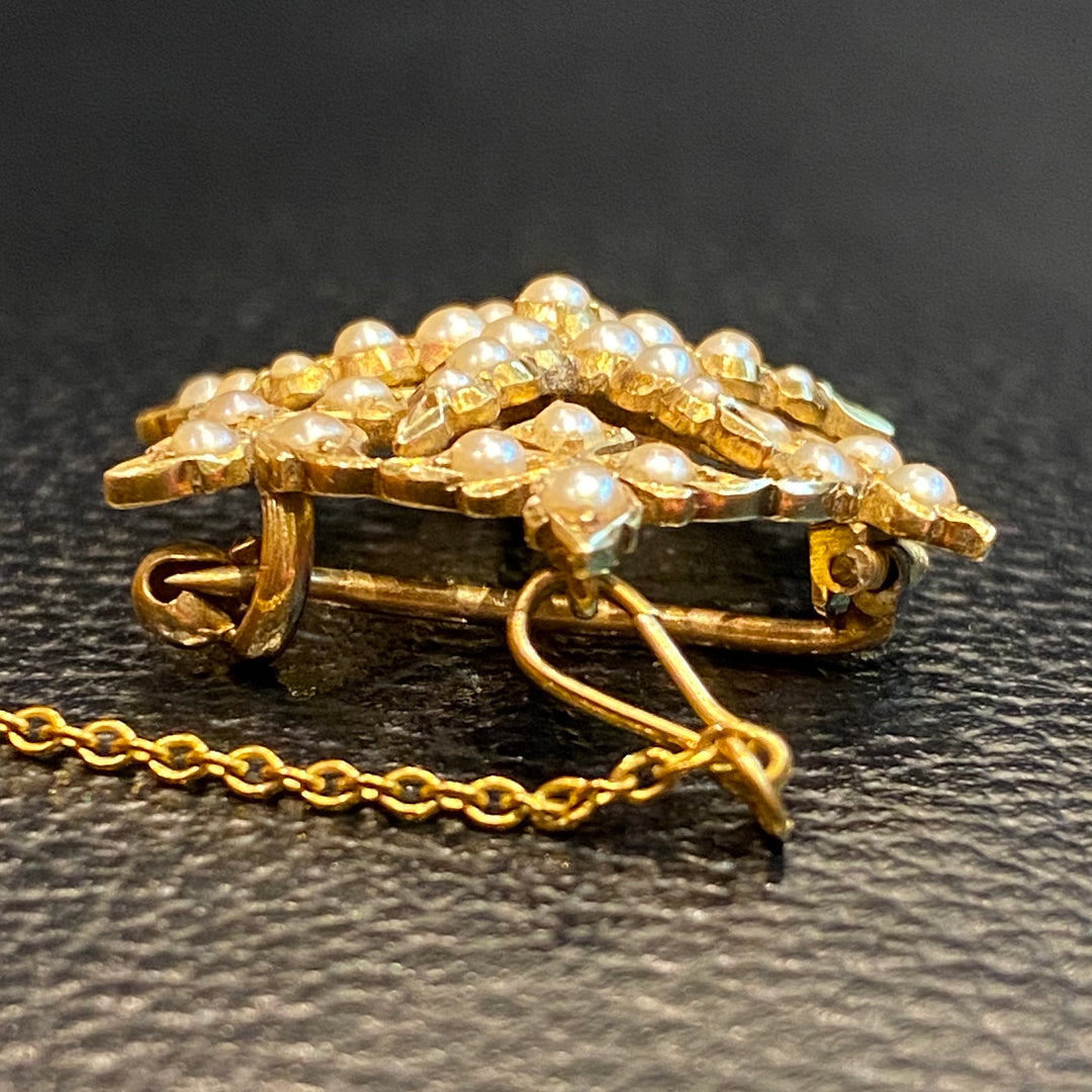 英国ビンテージ 9Kゴールド　 シードパールのブローチ 英国ビンテージ 9Kゴールド シードパールのブローチ イギリス