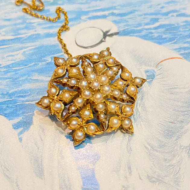 おっとと☺︎ 値下げ、即買いok様 アンティーク　オパールシードパール蝶のブローチ おっとと☺︎ 値下げ、即買いok様 アンティーク オパールシード